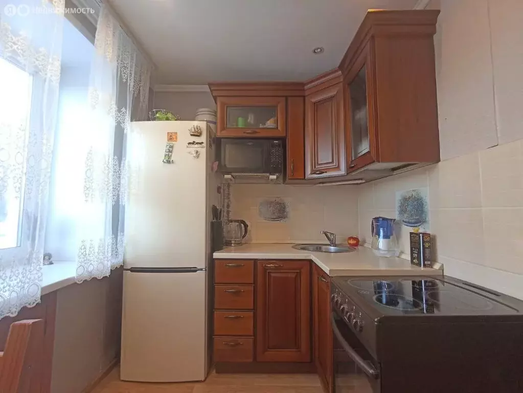 3-комнатная квартира: Кемерово, улица Патриотов, 4 (58.6 м) - Фото 2