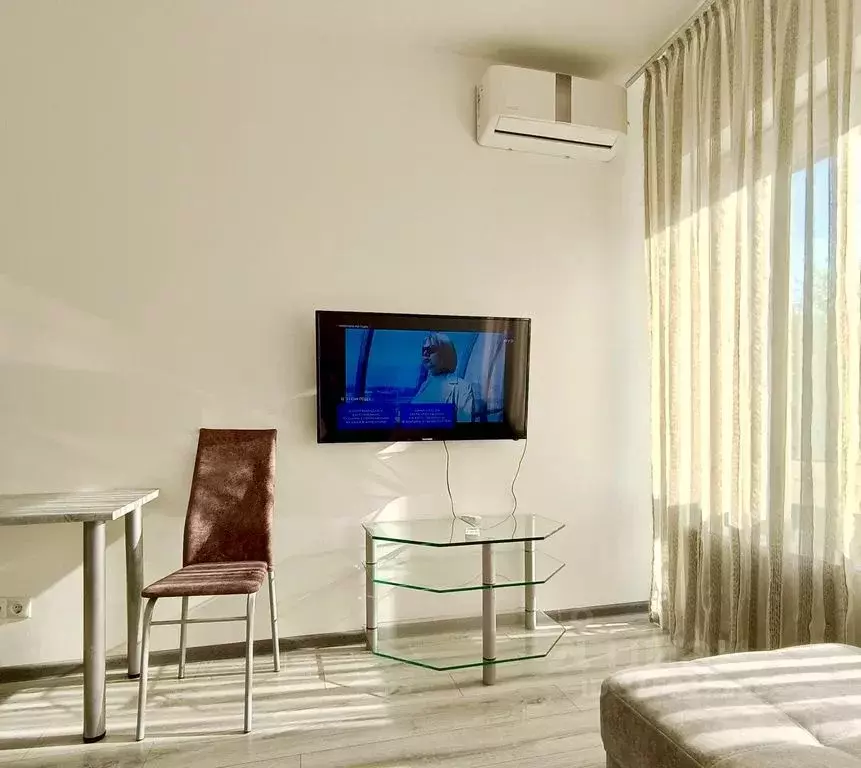 Студия Тюменская область, Тюмень ул. 50 лет Октября, 57В (28.0 м) - Фото 2