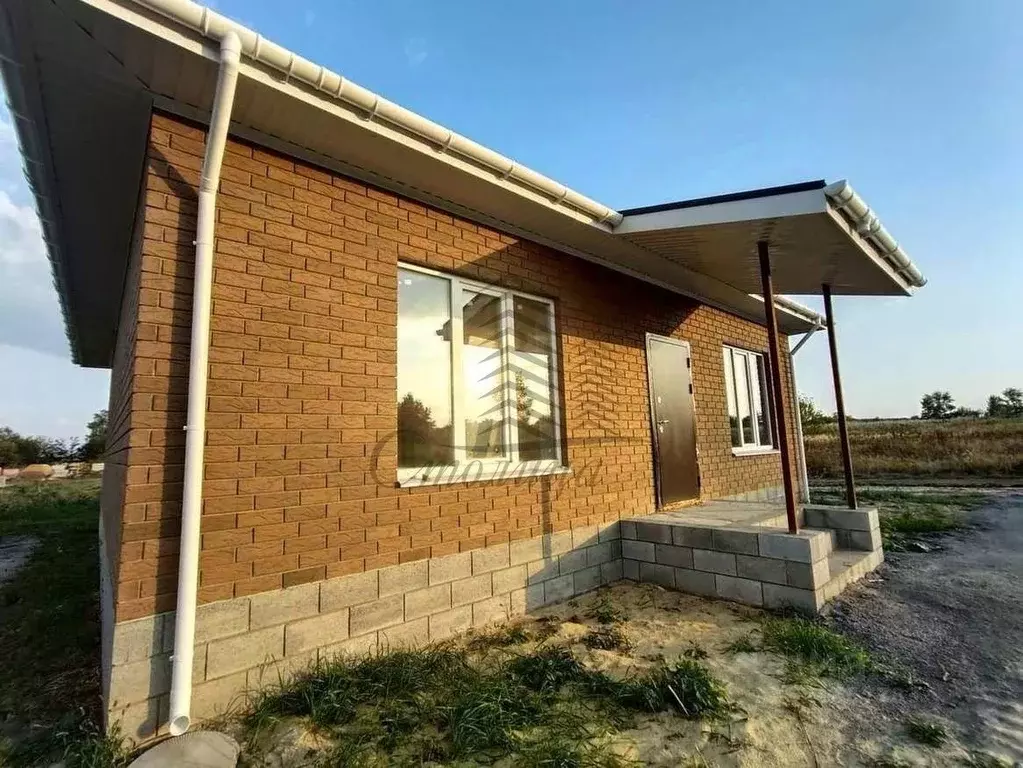 Дом в Белгородская область, Старооскольский городской округ, с. ... - Фото 1