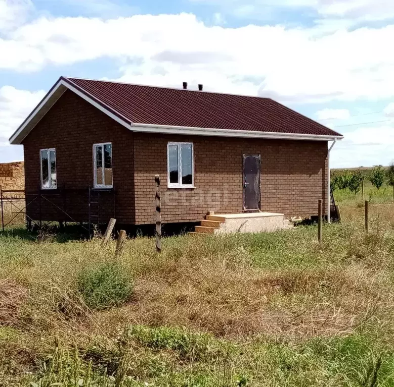 Дом в Крым, Сакский район, с. Геройское ул. Войкова (75 м) - Фото 1
