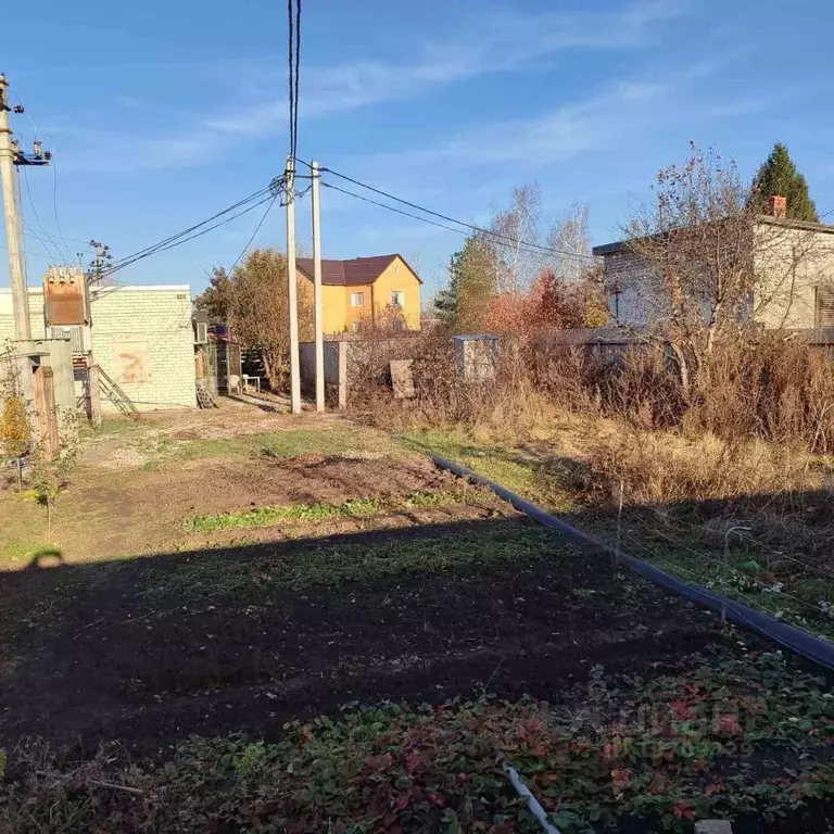 Участок в Саратовская область, Энгельсский район, Красноярское ... - Фото 0