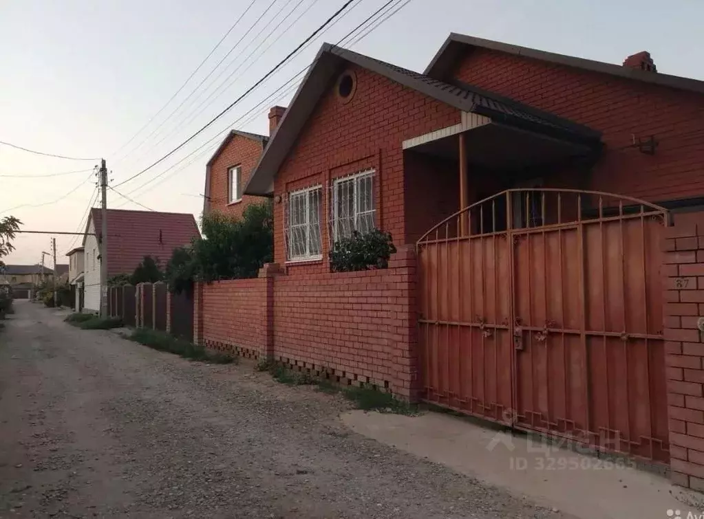 Дом в Астраханская область, Астрахань пер. 10-й Березовый (61 м) - Фото 2