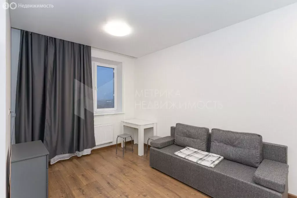 Квартира-студия: Тюмень, Дамбовская улица, 27к1 (24.7 м) - Фото 1