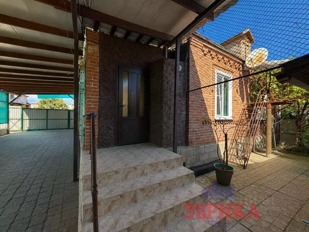 Дом в Краснодарский край, Крымск ул. Комарова, 57 (74 м) - Фото 2