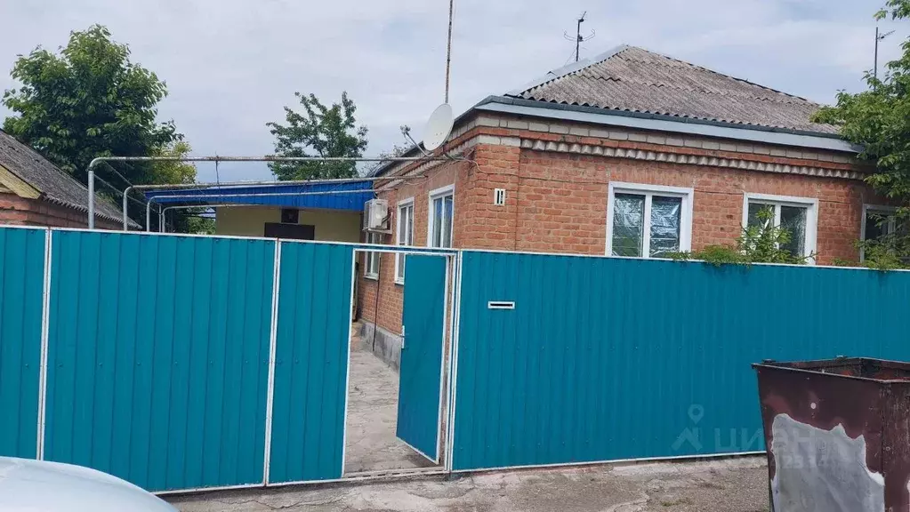 Дом в Ставропольский край, Новоалександровск Комсомольская ул., 11 (89 ... - Фото 0