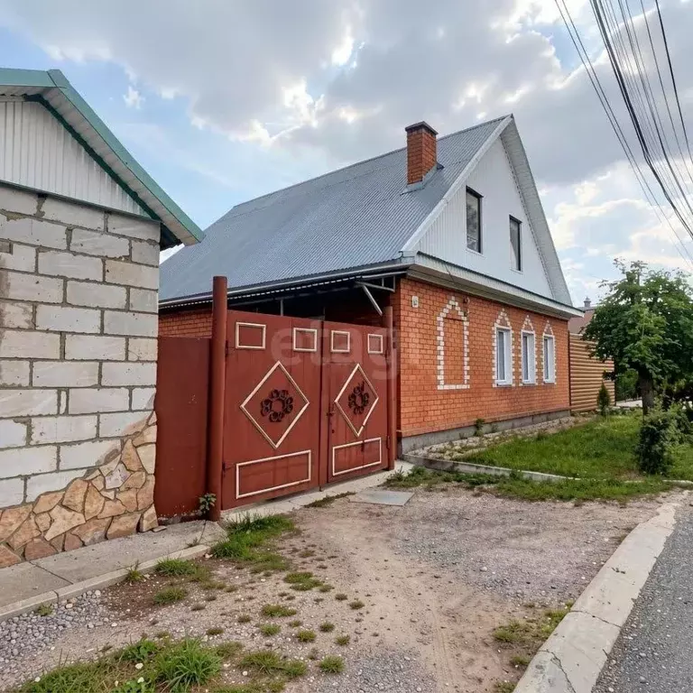 Дом в Саратовская область, Энгельс ул. Чапаева, 12 (79 м) - Фото 1