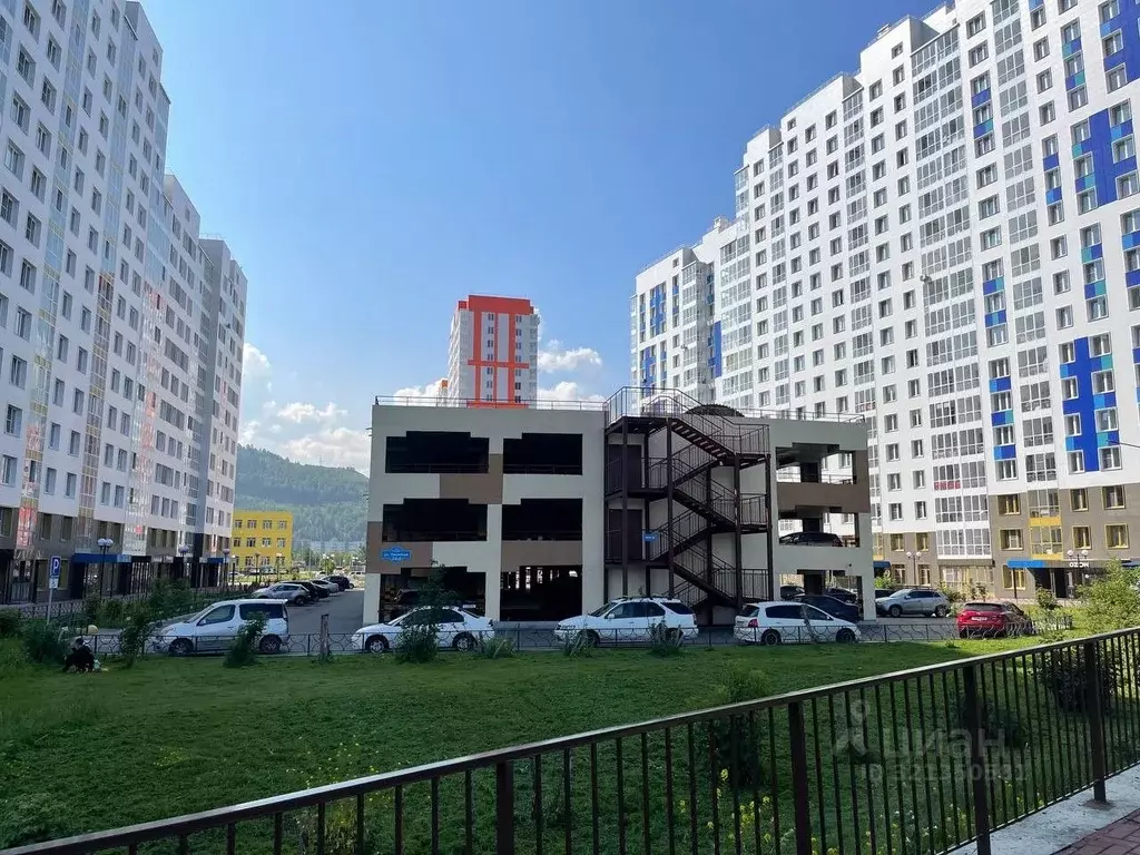 2-к кв. Красноярский край, Красноярск ул. Лесников, 37Б (35.0 м) - Фото 0