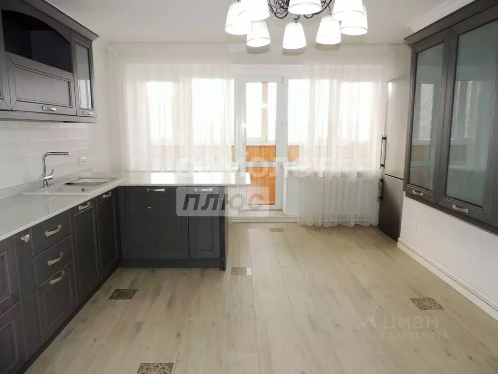 4-к кв. Тюменская область, Тюмень Холодильная ул., 15 (134.8 м) - Фото 1