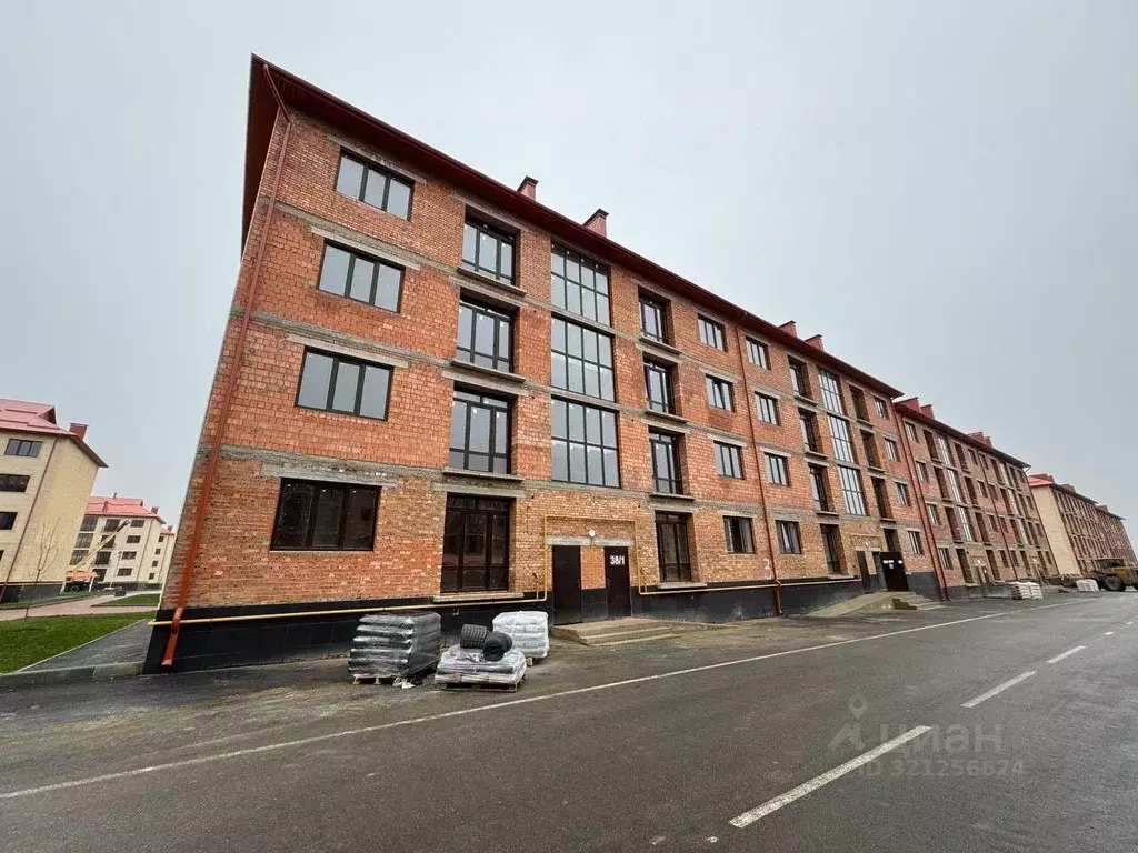 1-к кв. Кабардино-Балкария, Нальчик ул. Шогенова, 55к44 (97.0 м) - Фото 2