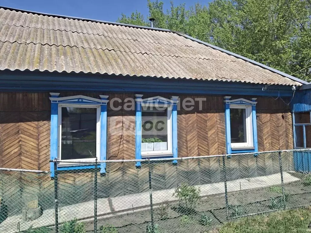 Дом в Алтайский край, Бийск городской округ, пос. Нагорный пер. Яровой ... - Фото 1