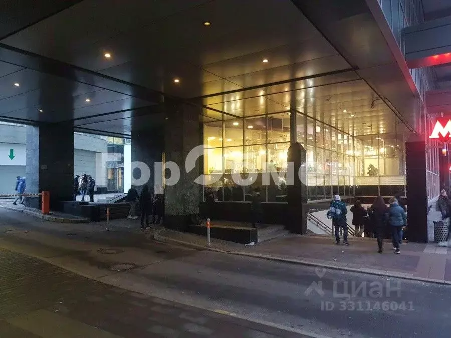 Гараж в Москва Новослободская ул., 23 (10 м) - Фото 2