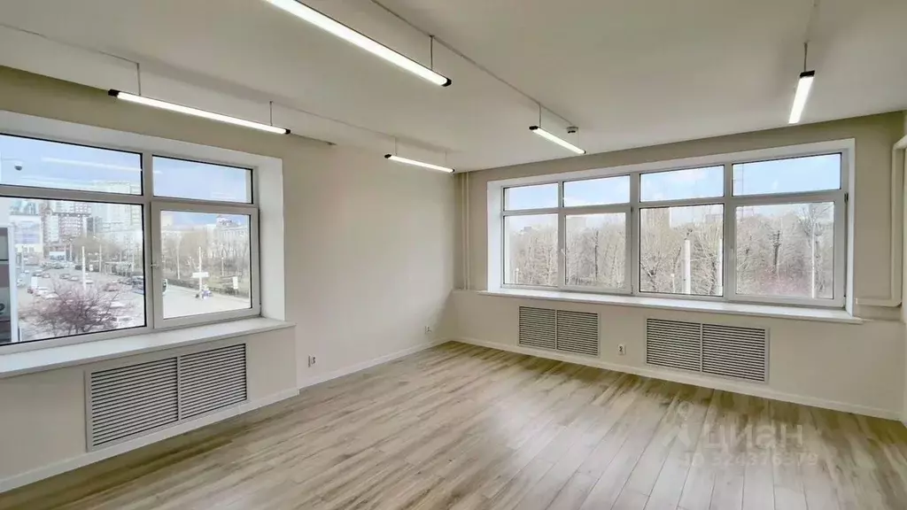 Офис в Свердловская область, Екатеринбург ул. Белинского, 76 (51 м) - Фото 1