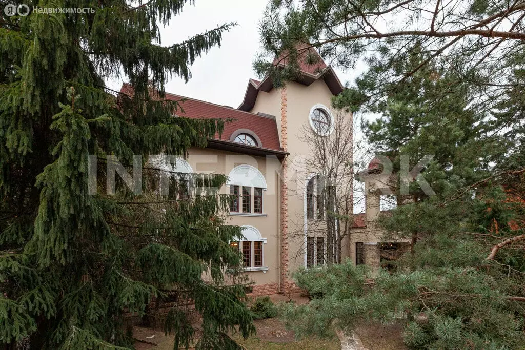 Дом в посёлок Барвиха, территория НПИЗ Барвиха, 24 (1100 м) - Фото 1