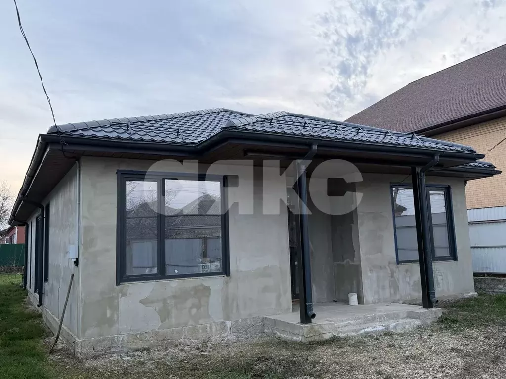 Дом в Краснодарский край, Армавир ул. Советской Армии (160 м) - Фото 1