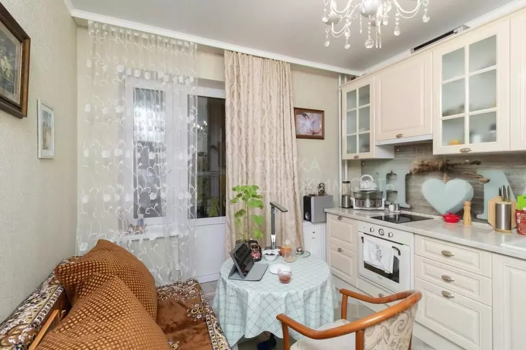 1-к кв. Тюменская область, Тюмень ул. Парада Победы, 9 (33.0 м) - Фото 1