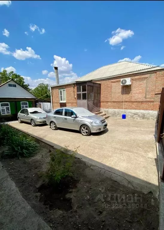 Дом в Ростовская область, Неклиновский район, с. Покровское ул. ... - Фото 1