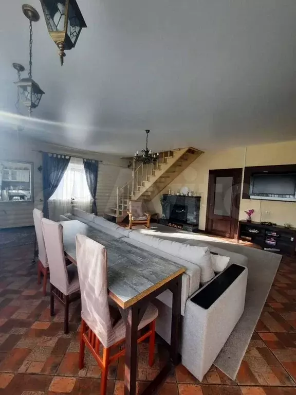 Дом 240 м на участке 10 сот. - Фото 1