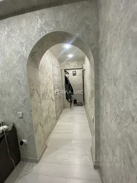 2-к кв. Бурятия, Улан-Удэ Октябрьская ул., 8 (42.0 м) - Фото 1