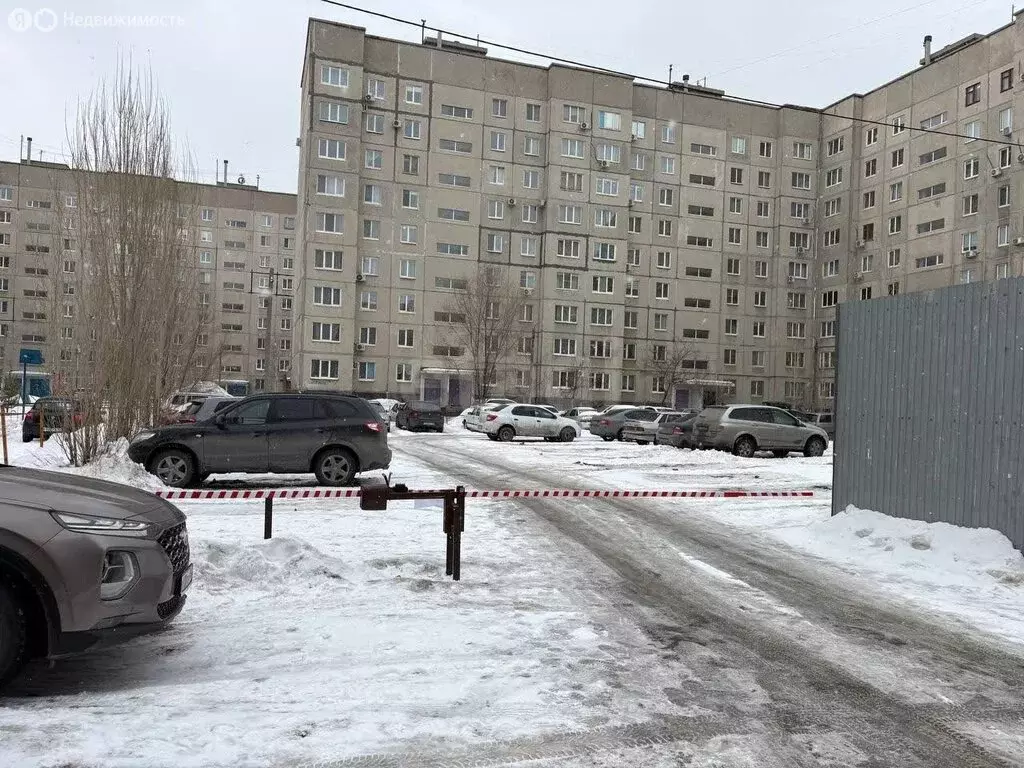 3-комнатная квартира: Орск, микрорайон Новый город, улица Маршала ... - Фото 1