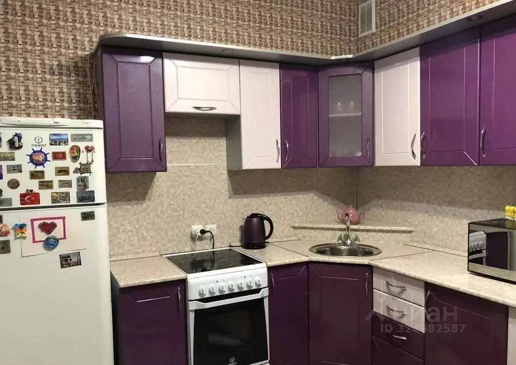 2-к кв. Белгородская область, Старый Оскол Степной мкр, 18 (63.0 м) - Фото 1