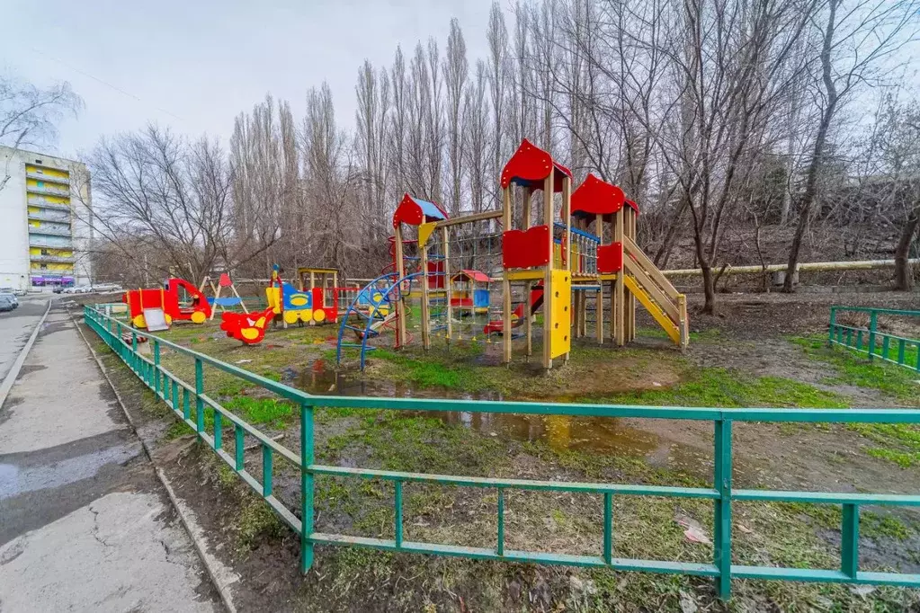 3-к кв. Саратовская область, Саратов Геофизическая ул., 31/45 (56.0 м) - Фото 2