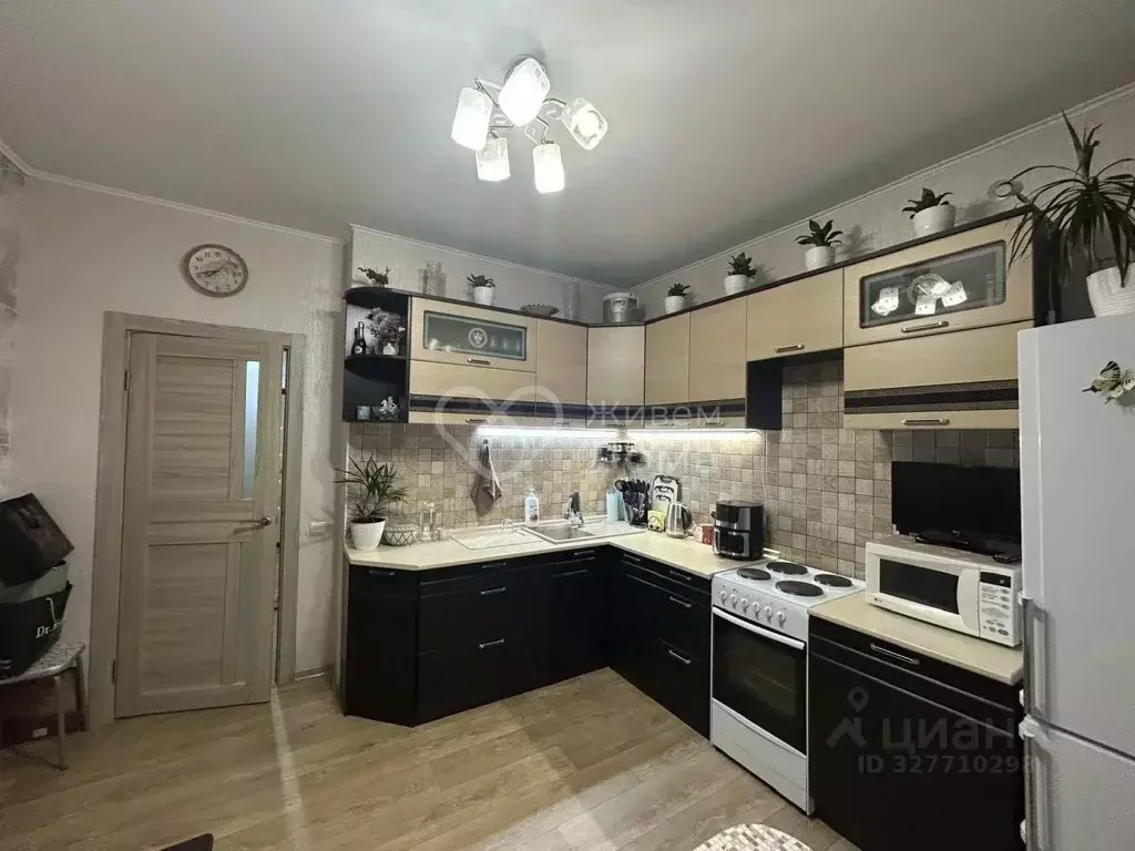 2-к кв. Волгоградская область, Волгоград ул. Малиновского, 10А (52.0 ... - Фото 2