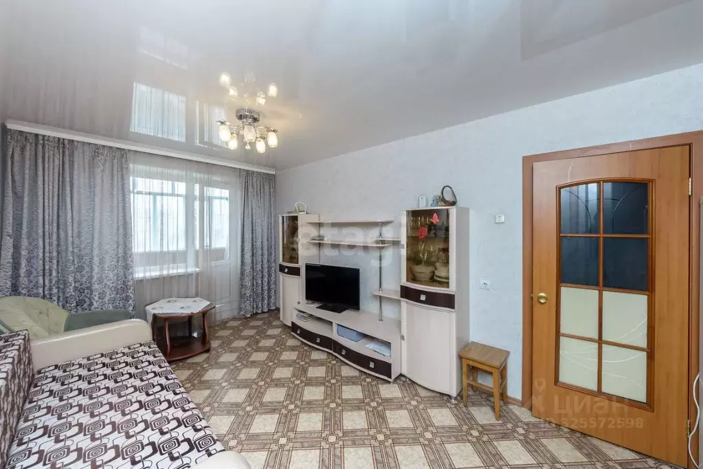 2-к кв. Тюменская область, Тюмень ул. Монтажников, 13А (50.0 м) - Фото 0