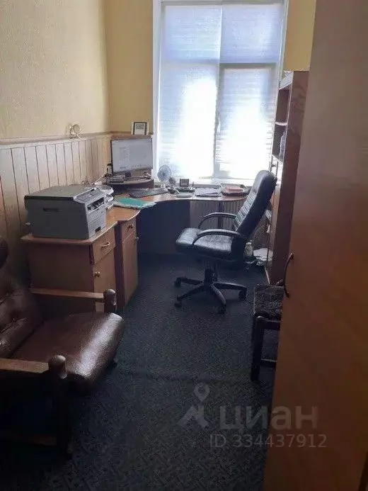 Помещение свободного назначения в Крым, Керчь ул. Кирова, 11 (10 м) - Фото 1