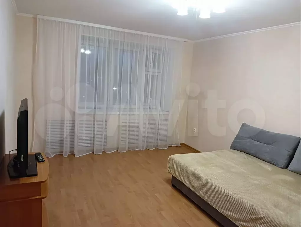 1-к. квартира, 45 м, 7/10 эт. - Фото 0