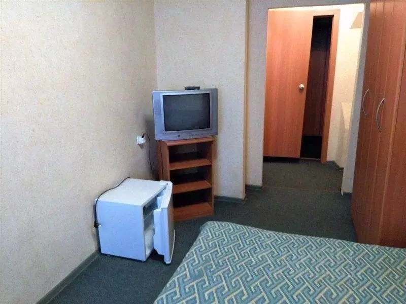 Комната Тюменская область, Тюмень Олимпийская ул., 20 (12.0 м) - Фото 1