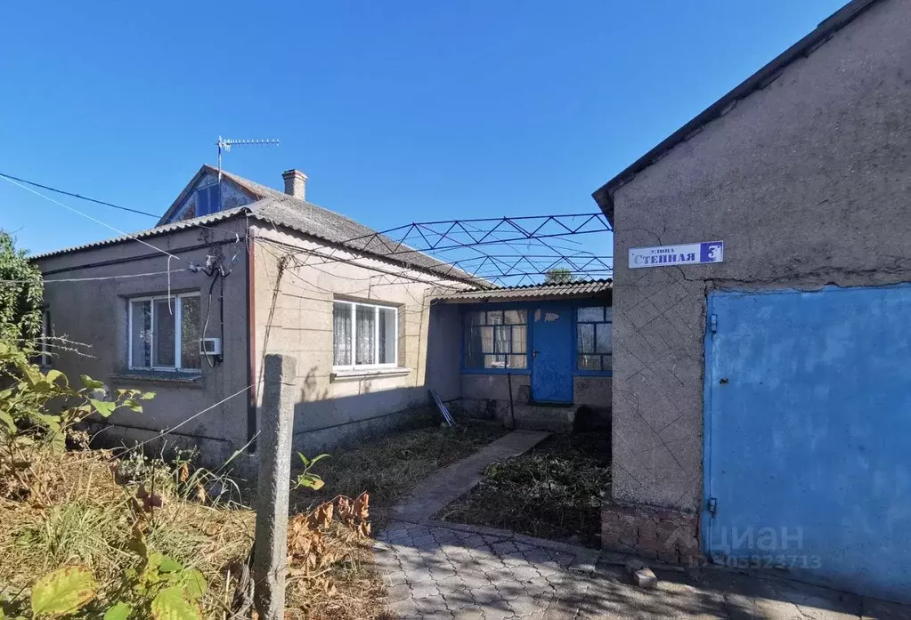 Дом в Крым, Ленинский район, Белинское с/пос, с. Станционное ул. ... - Фото 1