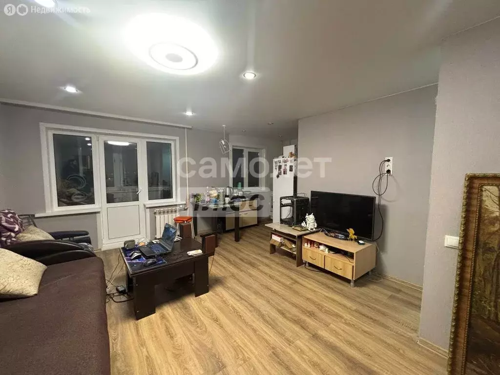 Квартира-студия: Ревда, улица Цветников, 35 (42 м) - Фото 1