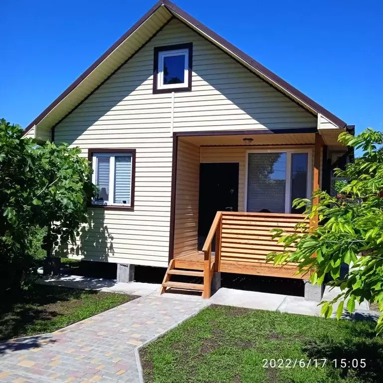 Дом в Крым, Евпатория городской округ, Заозерное пгт ул. Чкалова, 12 ... - Фото 1