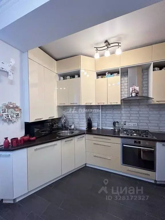 3-к кв. Крым, Симферополь ул. Балаклавская, 41А (70.8 м) - Фото 1