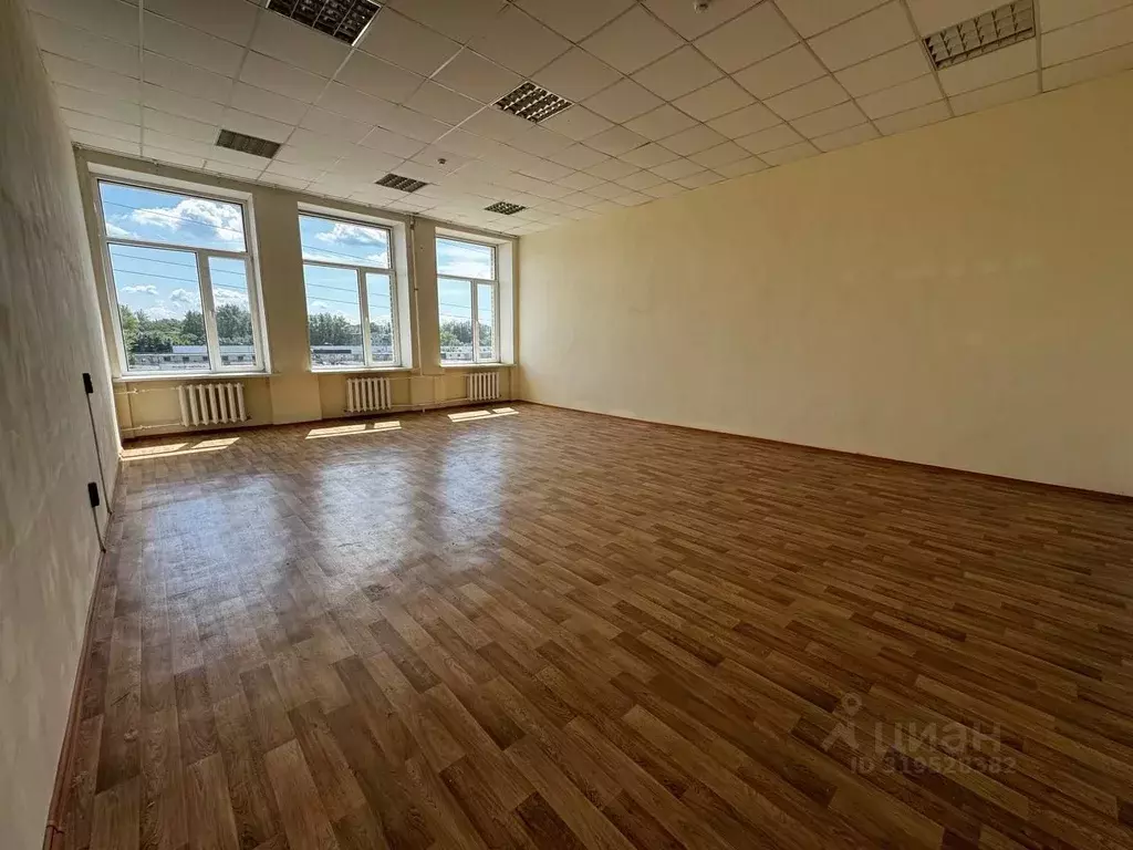 Помещение свободного назначения в Ульяновская область, Ульяновск ул. ... - Фото 1