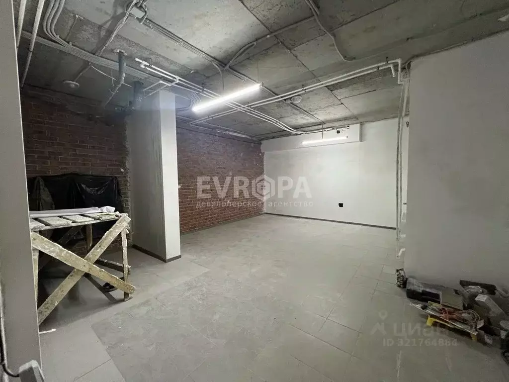 Помещение свободного назначения в Ульяновская область, Ульяновск ул. ... - Фото 1