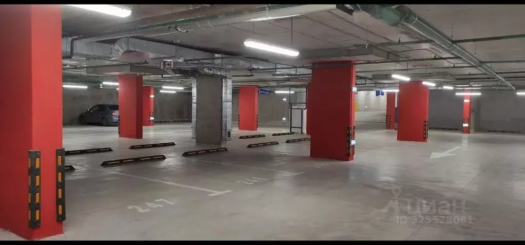 Гараж в Москва бул. Скандинавский, 14 (15 м) - Фото 1