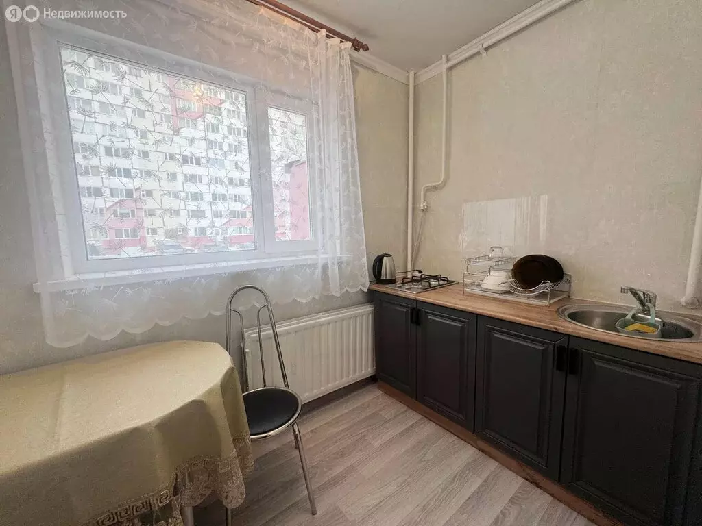 3-комнатная квартира: Новый Уренгой, район Южная Жилая Часть, 2-й ... - Фото 1