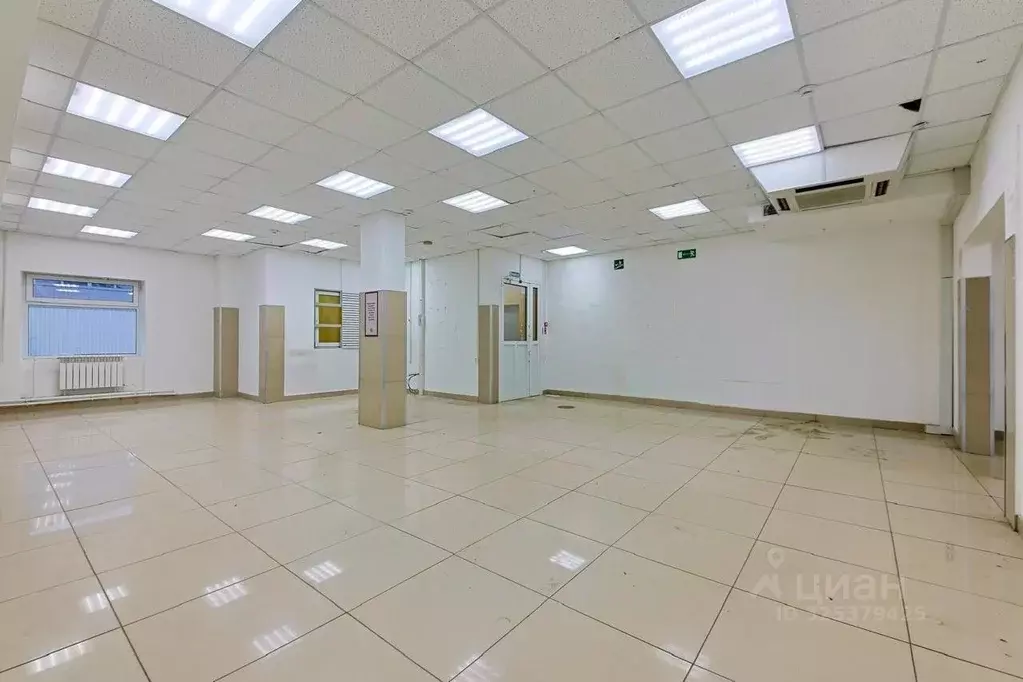 Помещение свободного назначения в Санкт-Петербург Октябрьская наб., ... - Фото 2