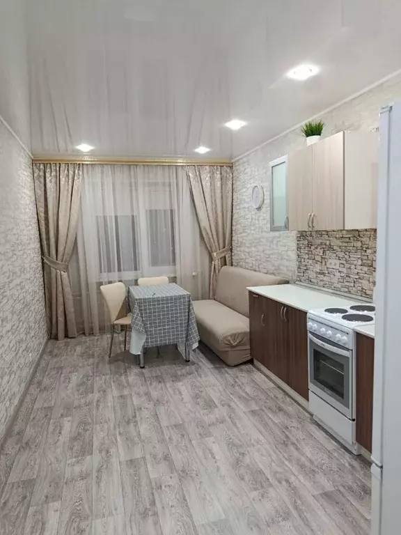 2-к кв. Саратовская область, Саратов ул. Имени Александра Кривохижина, ... - Фото 1