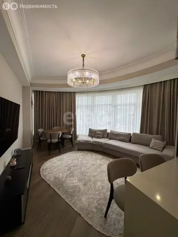 3-комнатная квартира: Махачкала, улица Дахадаева, 35 (105 м) - Фото 0
