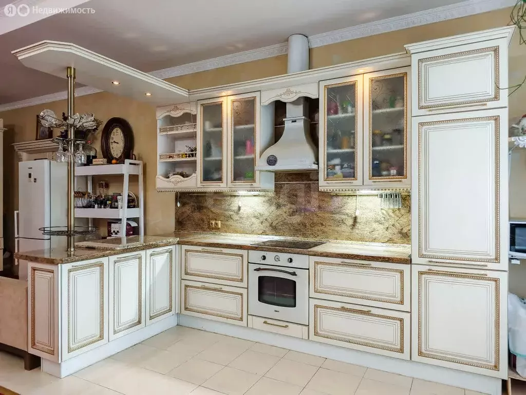 3-комнатная квартира: Тюмень, улица Степана Халтурина, 8 (164.5 м) - Фото 1