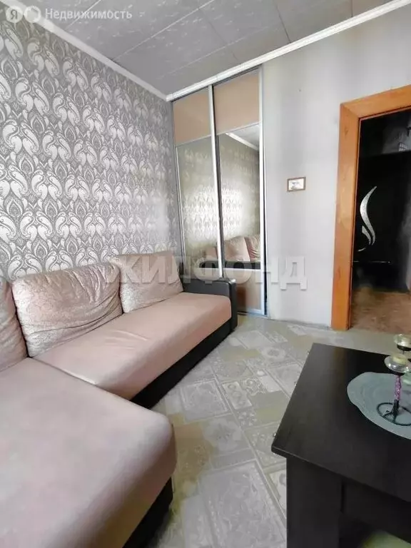 3-комнатная квартира: Кызыл, улица Калинина, 8 (62.8 м) - Фото 2