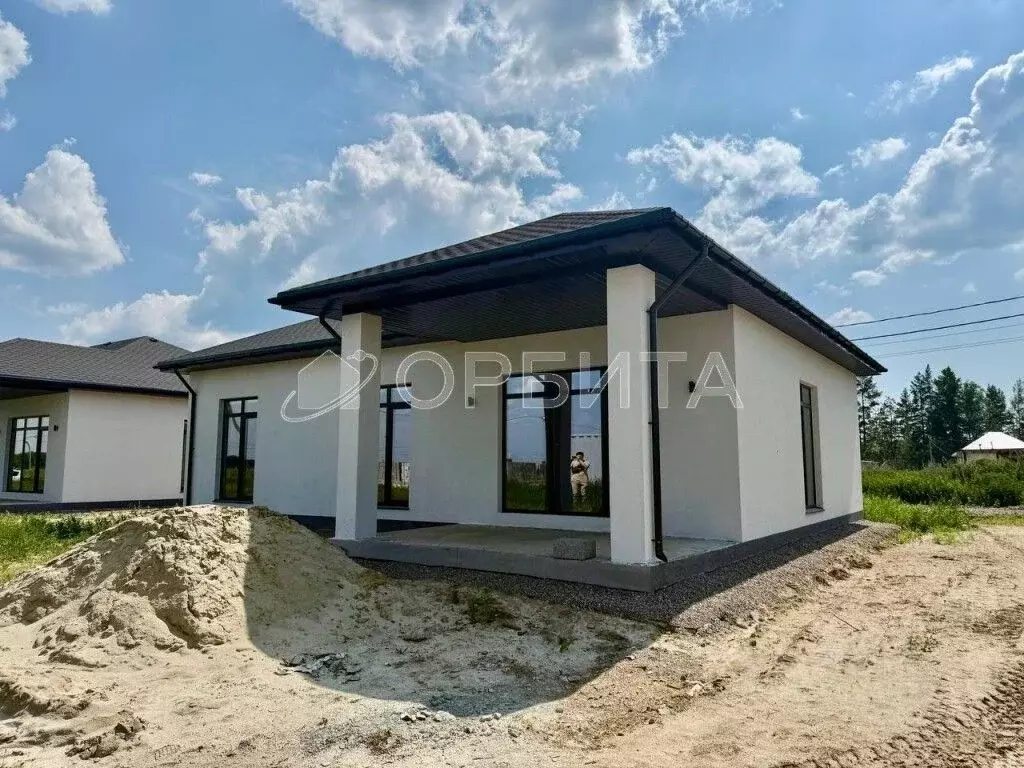 Дом в Тюменская область, Тюменский муниципальный округ, с. Успенка ул. ... - Фото 1