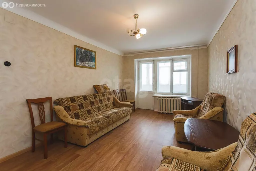 3-комнатная квартира: Уфа, улица Братьев Кадомцевых, 11/1 (59.7 м) - Фото 1