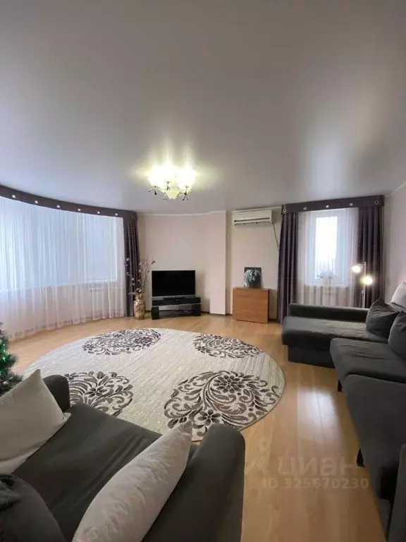 3-к кв. Оренбургская область, Оренбург Просторная ул., 23 (104.0 м) - Фото 1