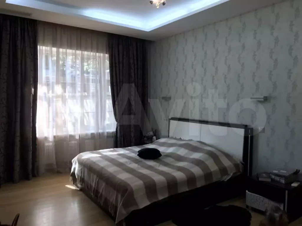 4-к. квартира, 180 м, 1/5 эт. - Фото 0
