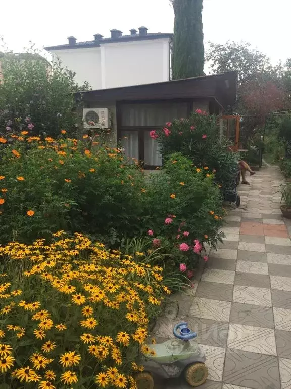 Дом в Краснодарский край, Сириус пгт ул. Луговая, 10 (15 м) - Фото 1