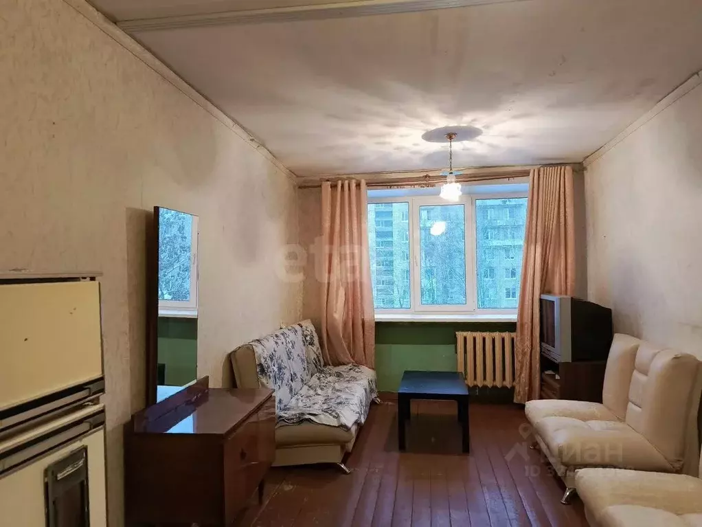 Комната Ленинградская область, Кириши Школьный пер., 1 (18.6 м) - Фото 1