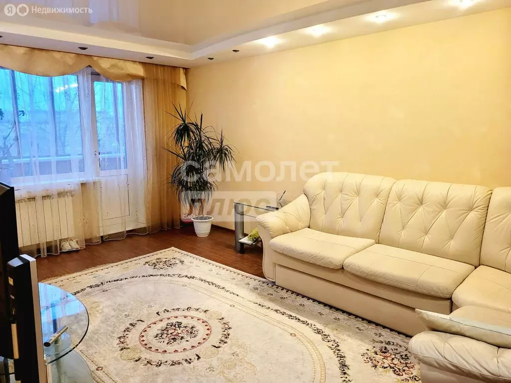 4-комнатная квартира: Каменск-Уральский, улица Кутузова, 35 (74.1 м) - Фото 1